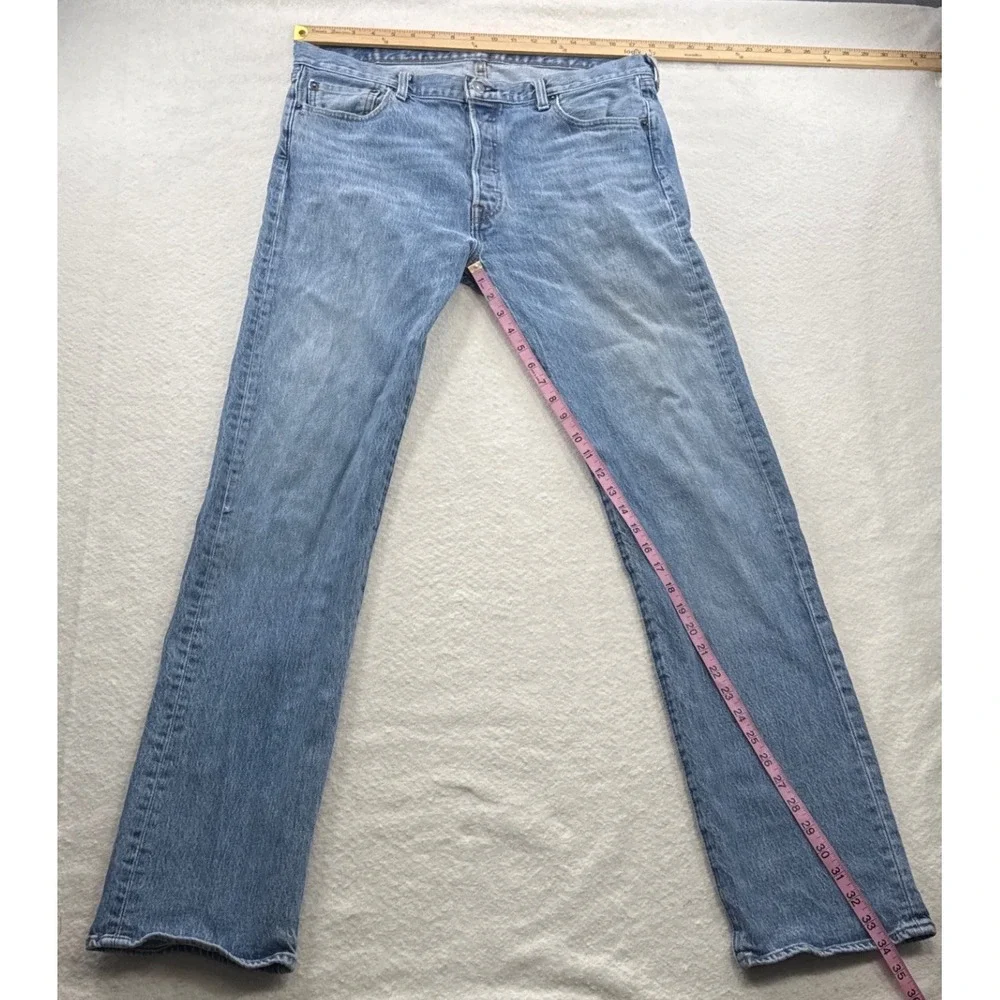 Levi's 501 Jeans Mens W35 L34‎ Button Fly Straight Leg Y2K Medium Wash